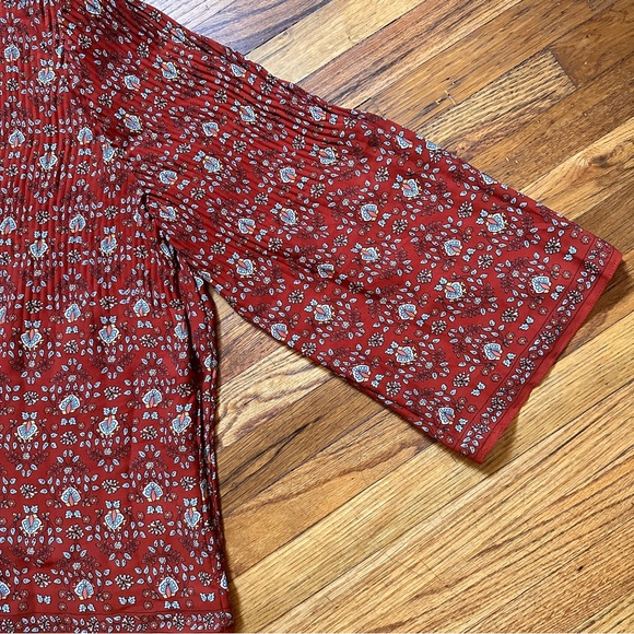 Max Studio Long Sleeve Flowing Blouse - Picture 3 of 6